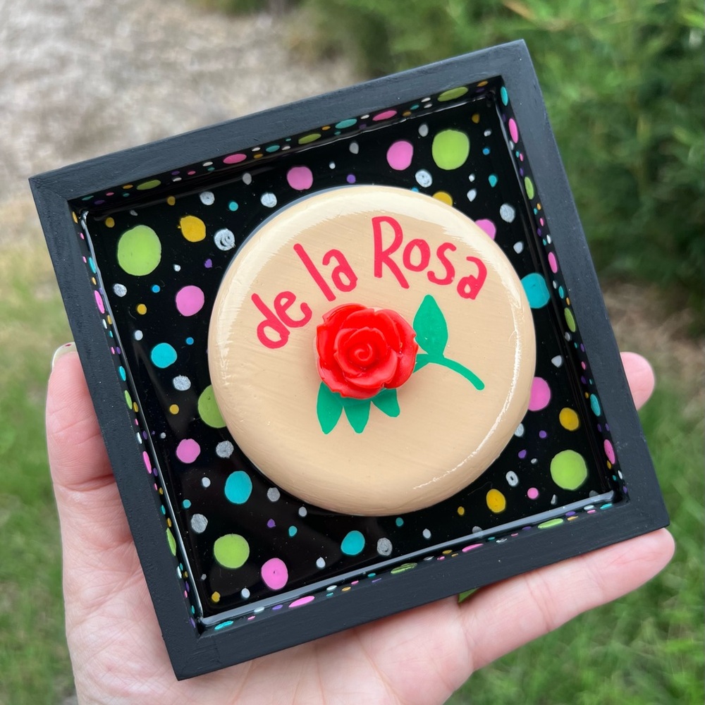 De La Rosa Decorative Wall Art